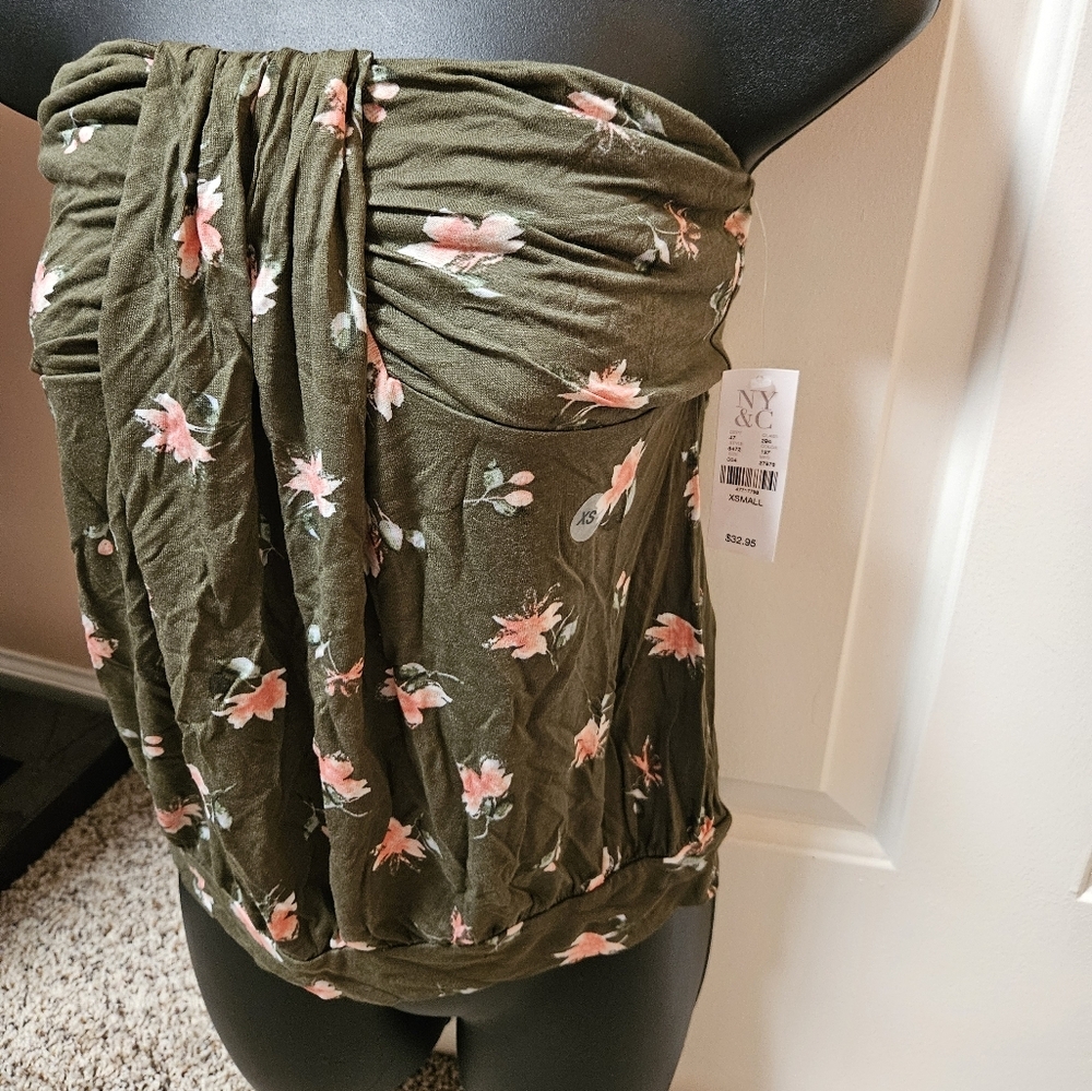New York & Company Ruched Floral Halter Top NWT - Picture 6 of 12